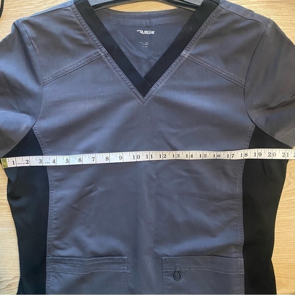 💥SALE💥 SCRUB Top Women Healthcare Medical Uniform Size Large - Picture 6 of 8